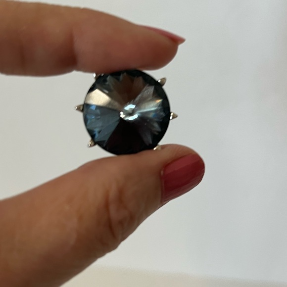 Vintage Sapphire Blue Earrings Clip On Glass Crystal Silver Stud Blue Cut Glass - Picture 8 of 9